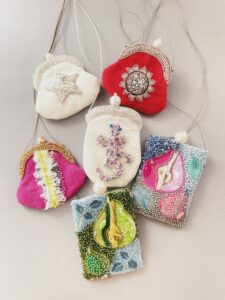 mika-okazaki-embroidery岡崎美香